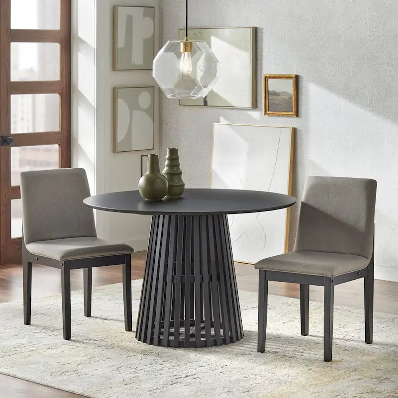 Table à manger en bois tourné