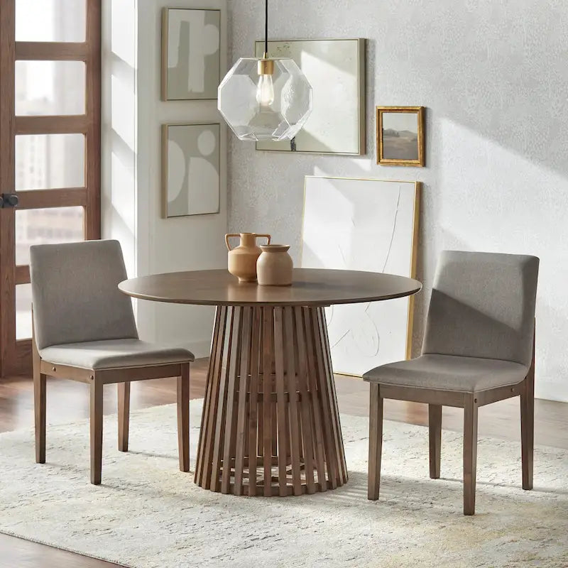 Table à manger en bois tourné