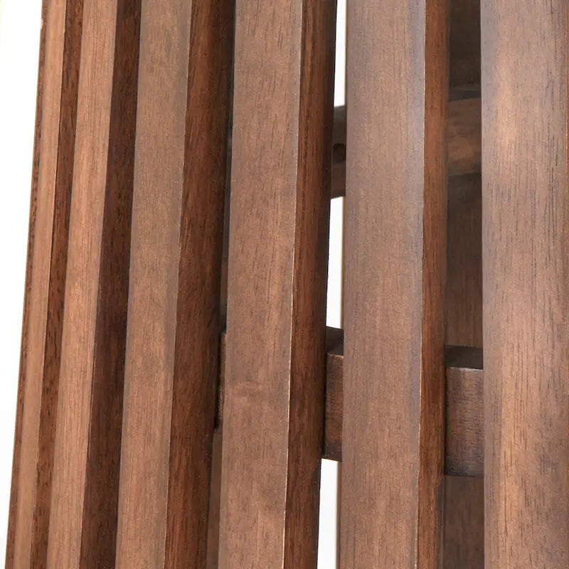 Table à manger en bois tourné